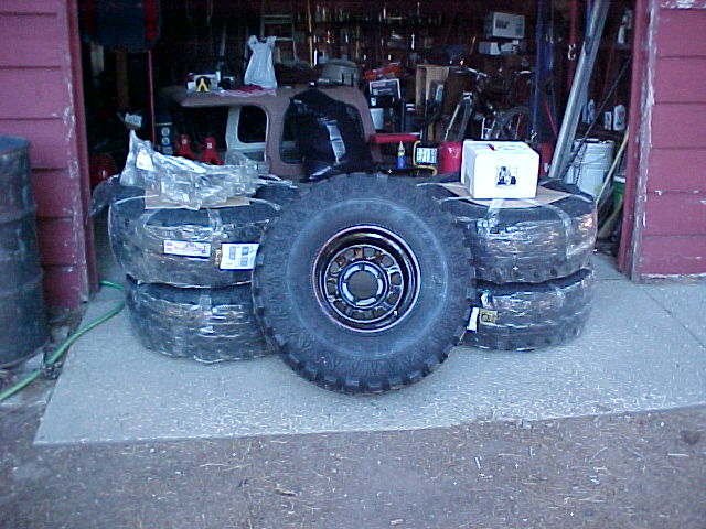 TW - tires arrive.jpg (79977 bytes)