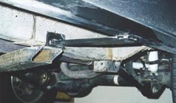 Front mount at transfer 
case crossmember